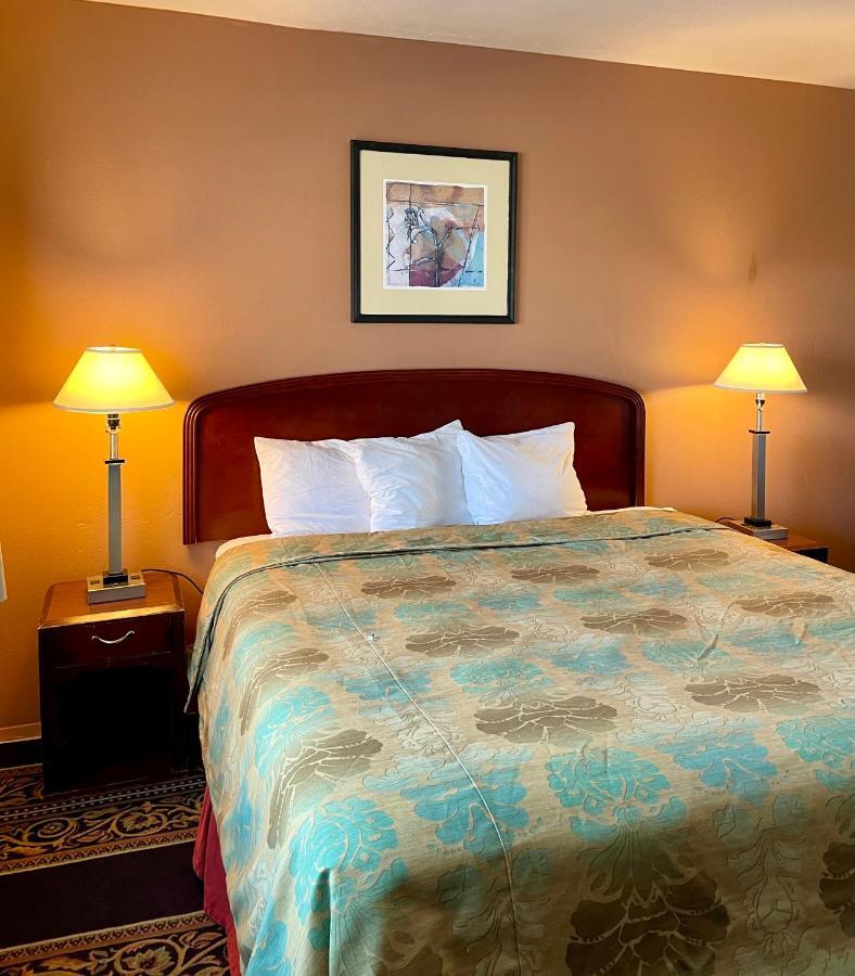 Red Bluff Inn Esterno foto